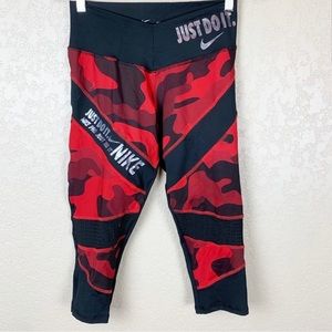 Womens Nike workout pants. Size Large